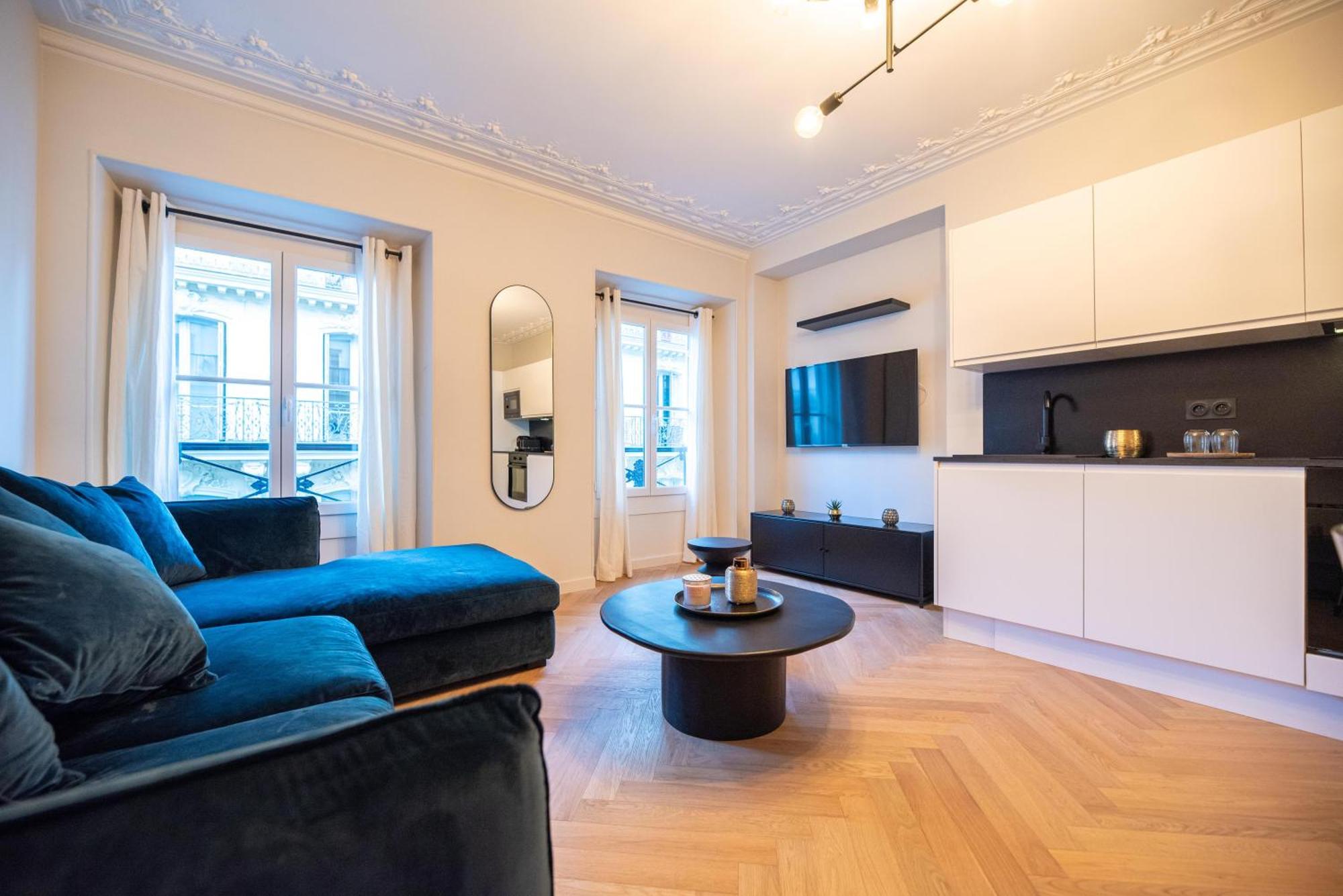 Luxury Apartments In Paris Center Room photo