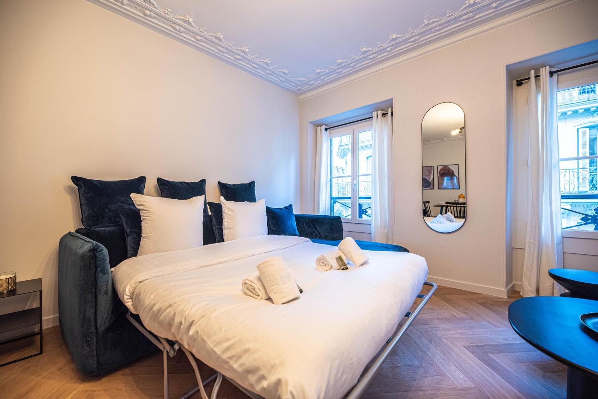 Luxury Apartments In Paris Center Room photo